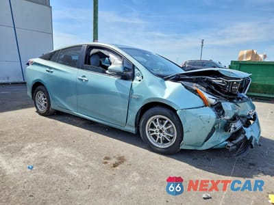Czwarte zdjęcie samochodu z boku: 2016 TOYOTA PRIUS TWO ECO VIN:JTDKARFU7G3007038 - miniatura