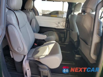 Zdjęcie 10 z 12 samochodu: 2025 TOYOTA SIENNA XLE 7-PASSENGER VIN:5TDJRKEC5SS258393 - miniatura