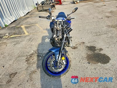 Drugie zdjęcie samochodu z przodu: 2022 YAMAHA MT09 VIN:JYARN71E7NA003020 - miniatura