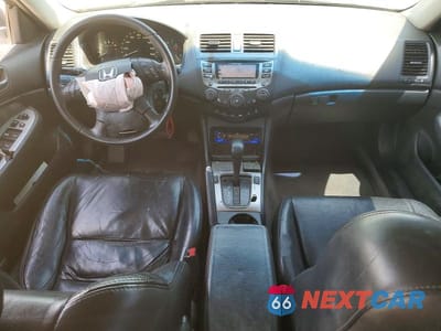 Zdjęcie 8 z 13 samochodu: 2006 HONDA ACCORD EX VIN:1HGCM66586A054531 - miniatura