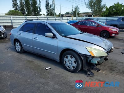 Czwarte zdjęcie samochodu z boku: 2005 HONDA ACCORD LX VIN:3HGCM56455G700707 - miniatura