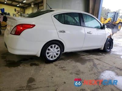 Trzecie zdjęcie samochodu z tyłu: 2019 NISSAN VERSA SV VIN:3N1CN7AP3KL818821 - miniatura