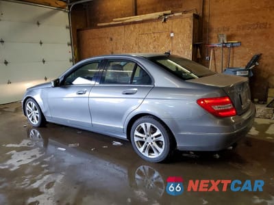 Drugie zdjęcie samochodu z przodu: 2013 MERCEDES-BENZ C 300 4MATIC VIN:WDDGF8ABXDR247223 - miniatura