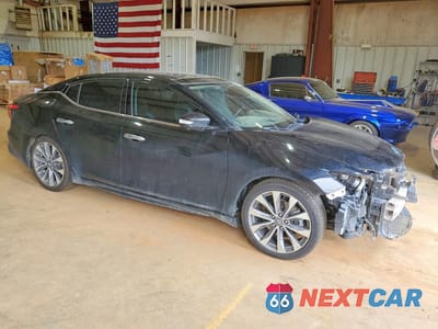 Czwarte zdjęcie samochodu z boku: 2021 NISSAN MAXIMA PLATINUM VIN:1N4AA6FV5MC516212 - miniatura
