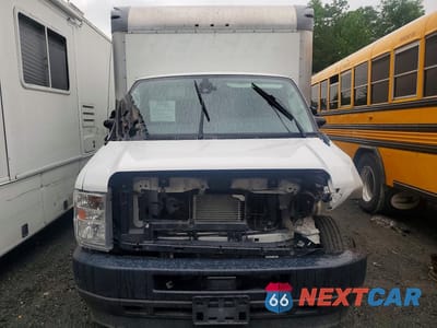 Piąte zdjęcie samochodu w środku: 2022 FORD E350 BOX TRUCK VIN:1FDWE3FN6NDC09089 - miniatura
