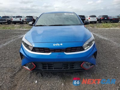 Piąte zdjęcie samochodu w środku: 2023 KIA FORTE GT LINE VIN:3KPF54AD2PE611170 - miniatura