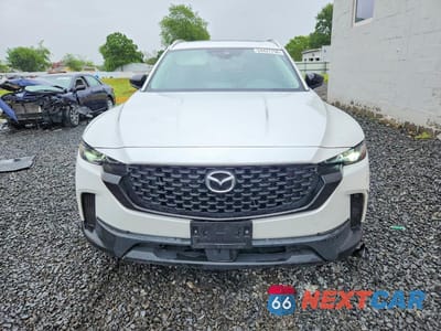 Piąte zdjęcie samochodu w środku: 2023 MAZDA CX-50 PREFERRED PLUS VIN:7MMVABCM6PN138104 - miniatura
