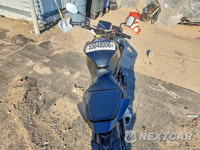 Zdjęcie 6 z 9 samochodu: 2026 HONDA CB650 R VIN:MLHRH1659T5200436 - miniatura