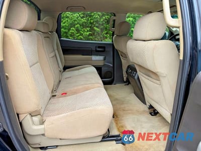 Zdjęcie 6 z 10 samochodu: 2007 TOYOTA TUNDRA CREWMAX SR5 VIN:5TBDV54137S459168 - miniatura