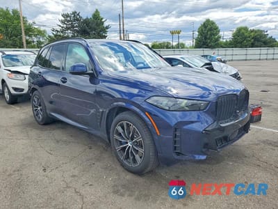 Czwarte zdjęcie samochodu z boku: 2026 BMW X5 XDRIVE50E VIN:5UX43EU09T9084138 - miniatura