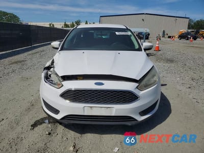 Piąte zdjęcie samochodu w środku: 2017 FORD FOCUS SE VIN:1FADP3K24HL232503 - miniatura