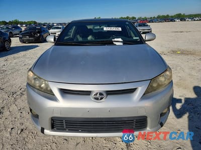 Piąte zdjęcie samochodu w środku: 2013 SCION TC BASE VIN:JTKJF5C72D3051778 - miniatura