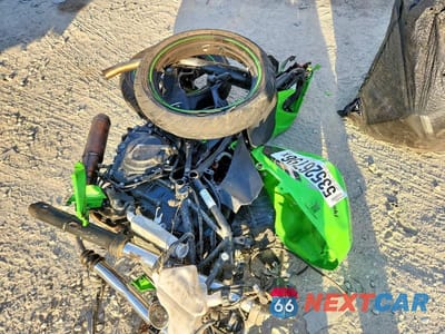 Piąte zdjęcie samochodu w środku: 2020 KAWASAKI EX400 VIN:JKAEXKH13LDA65414 - miniatura