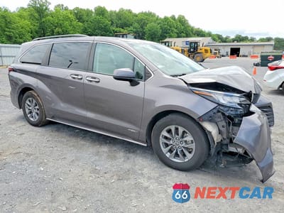 Czwarte zdjęcie samochodu z boku: 2021 TOYOTA SIENNA XLE VIN:5TDYRKEC1MS025368 - miniatura