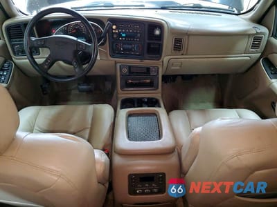 Zdjęcie 8 z 13 samochodu: 2003 CHEVROLET SUBURBAN C1500 VIN:1GNEC16Z03J314715 - miniatura