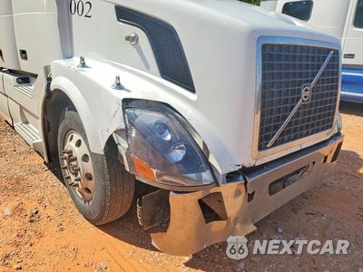 Zdjęcie 9 z 10 samochodu: 2007 VOLVO VNL SEMI TRUCK VIN:4V4NC9TG47N440704 - miniatura