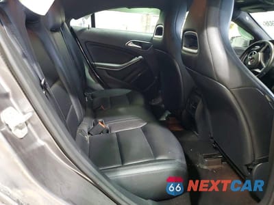 Zdjęcie 10 z 12 samochodu: 2014 MERCEDES-BENZ CLA 250 4MATIC VIN:WDDSJ4GB9EN152878 - miniatura