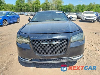 Piąte zdjęcie samochodu w środku: 2014 CHRYSLER 300 VIN:2C3CCARG6EH384724 - miniatura