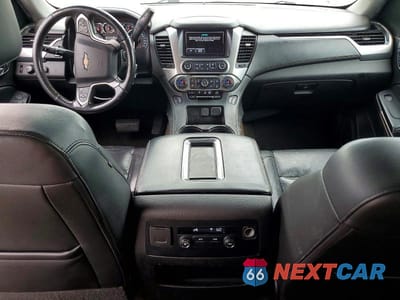 Zdjęcie 8 z 13 samochodu: 2018 CHEVROLET SUBURBAN C1500 LT VIN:1GNSCHKC8JR233912 - miniatura