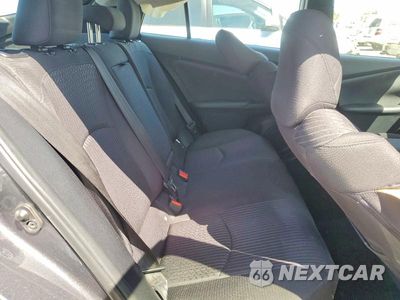 Zdjęcie 10 z 12 samochodu: 2016 TOYOTA PRIUS TWO ECO VIN:JTDKARFU5G3025196 - miniatura