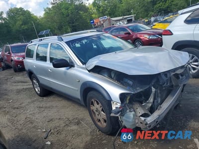 Czwarte zdjęcie samochodu z boku: 2005 VOLVO XC70 VIN:YV1SZ592651197560 - miniatura