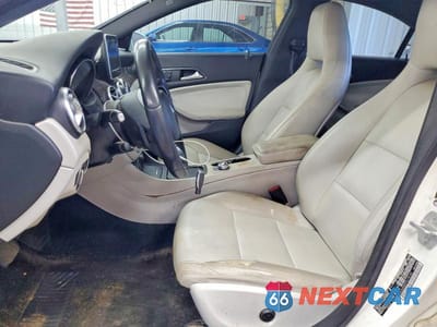 Zdjęcie 7 z 12 samochodu: 2015 MERCEDES-BENZ CLA 250 VIN:WDDSJ4EB9FN176182 - miniatura