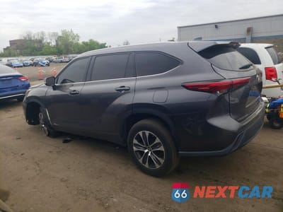 Drugie zdjęcie samochodu z przodu: 2022 TOYOTA HIGHLANDER XLE VIN:5TDGZRAH1NS550678 - miniatura