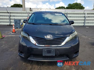Piąte zdjęcie samochodu w środku: 2011 TOYOTA SIENNA LE VIN:5TDKK3DC3BS105852 - miniatura