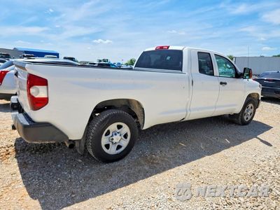 Trzecie zdjęcie samochodu z tyłu: 2019 TOYOTA TUNDRA SR VIN:5TFCY5F18KX024818 - miniatura