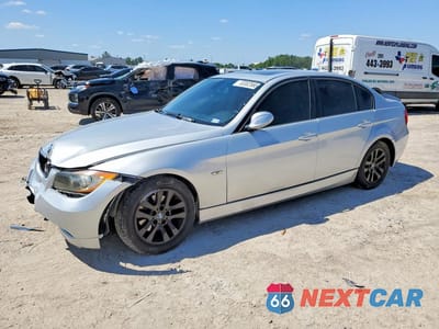 2006 BMW 325 I WBAVB13526PT14808 - główne zdjęcie licytacji z USA - miniatura