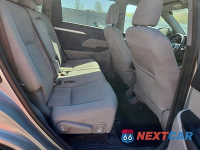 Zdjęcie 11 z 13 samochodu: 2017 TOYOTA HIGHLANDER LE VIN:5TDBZRFH3HS406511 - miniatura