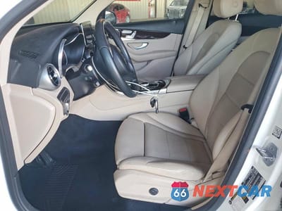 Zdjęcie 7 z 12 samochodu: 2017 MERCEDES-BENZ GLC 300 VIN:WDC0G4JB3HF158807 - miniatura