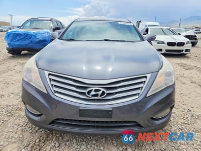 Piąte zdjęcie samochodu w środku: 2013 HYUNDAI AZERA BASE VIN:KMHFH4JG7DA321647 - miniatura