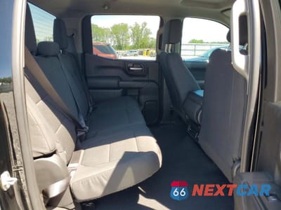 Zdjęcie 10 z 12 samochodu: 2021 CHEVROLET SILVERADO K1500 CUSTOM VIN:3GCPYBEK9MG254305 - miniatura