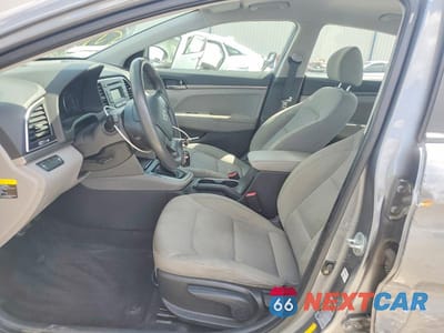 Zdjęcie 7 z 12 samochodu: 2017 HYUNDAI ELANTRA SE VIN:KMHD74LF7HU067909 - miniatura