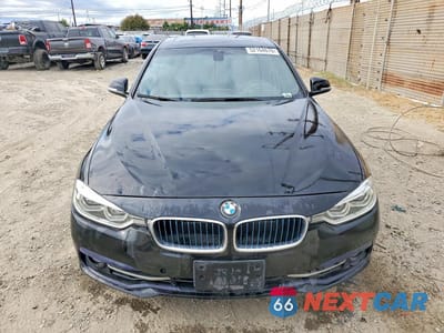 Piąte zdjęcie samochodu w środku: 2017 BMW 330E VIN:WBA8E1C59HK895244 - miniatura