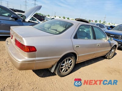 Trzecie zdjęcie samochodu z tyłu: 2000 TOYOTA CAMRY XLE V6 VIN:4T1BF28K5YU954834 - miniatura