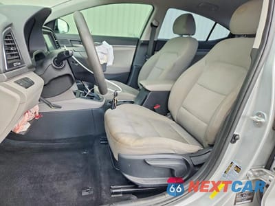Zdjęcie 7 z 13 samochodu: 2018 HYUNDAI ELANTRA SE VIN:5NPD74LFXJH392512 - miniatura