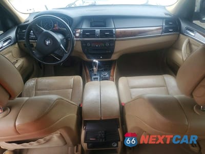 Zdjęcie 8 z 13 samochodu: 2011 BMW X5 VIN:5UXZV4C54BL742330 - miniatura