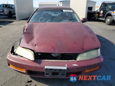 Piąte zdjęcie samochodu w środku: 1996 HONDA ACCORD EX VIN:1HGCD7253TA020052 - miniatura