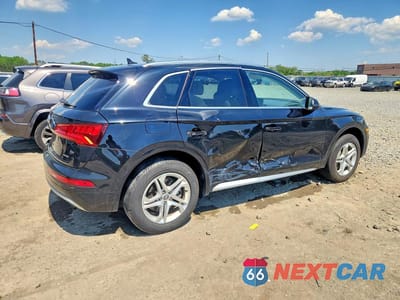 Trzecie zdjęcie samochodu z tyłu: 2019 AUDI Q5 PREMIUM VIN:WA1ANAFY1K2054109 - miniatura