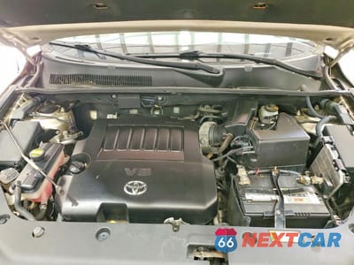Zdjęcie 12 z 13 samochodu: 2006 TOYOTA RAV4 LIMITED VIN:JTMBK31V765007389 - miniatura