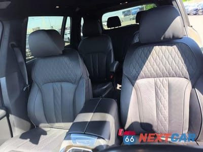 Zdjęcie 10 z 15 samochodu: 2023 BMW X7 M60I VIN:5UX33EM04P9R91655 - miniatura