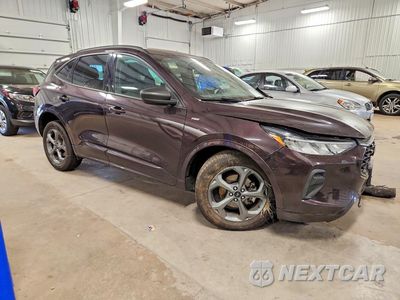 Czwarte zdjęcie samochodu z boku: 2023 FORD ESCAPE ST LINE VIN:1FMCU9MN9PUA57176 - miniatura
