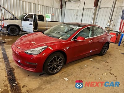2018 TESLA MODEL 3 5YJ3E1EA6JF004630 - główne zdjęcie licytacji z USA - miniatura