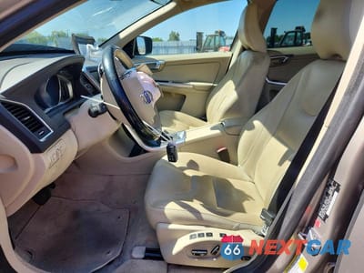 Zdjęcie 7 z 13 samochodu: 2015 VOLVO XC60 T6 PREMIER VIN:YV4902RK3F2670238 - miniatura