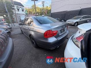 Trzecie zdjęcie samochodu z tyłu: 2011 BMW 335 XI VIN:WBAPL5C57BA742397 - miniatura