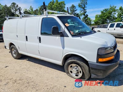 Czwarte zdjęcie samochodu z boku: 2021 CHEVROLET EXPRESS 2500 CARGO UTILITY / SERVICE VAN VIN:1GCWGAFP5M1249197 - miniatura