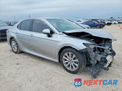 Czwarte zdjęcie samochodu z boku: 2019 TOYOTA CAMRY LE VIN:4T1B11HK7KU709839 - miniatura