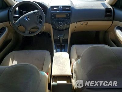 Zdjęcie 8 z 12 samochodu: 2004 HONDA ACCORD LX VIN:1HGCM56324A072819 - miniatura